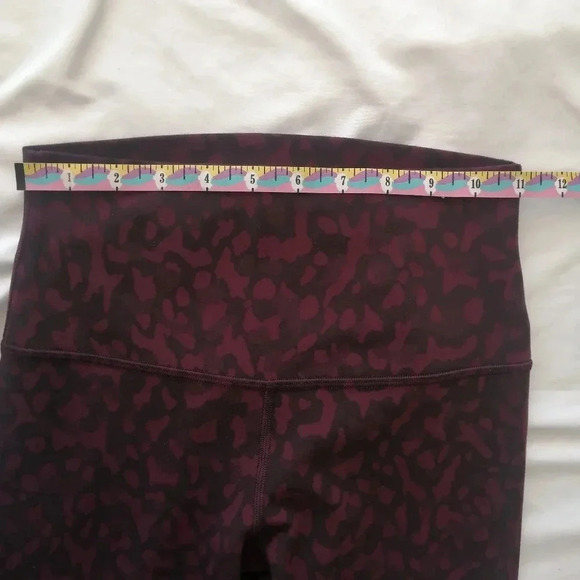 Lululemon Align Leggings High Rise 28" Burgundy Red Camo Print Size 4 - Picture 14 of 16